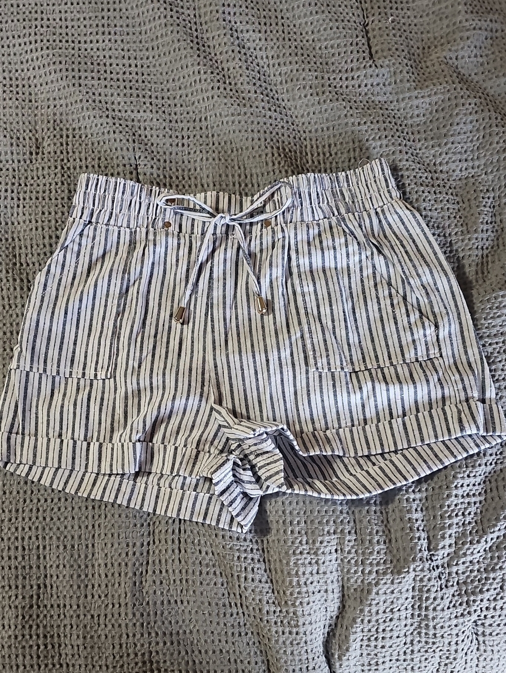 Ci Sono Striped Linen Blend Drawstring Shorts – Women's Size M
